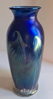 1977 Orient & Flume Pulled Feather Blue Iridescent Art Glass 8 Vase Signed #119
