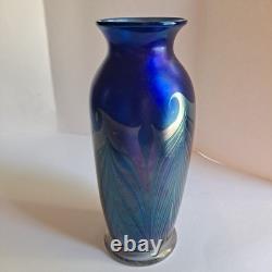 1977 Orient & Flume Pulled Feather Blue Iridescent Art Glass 8 Vase Signed #119