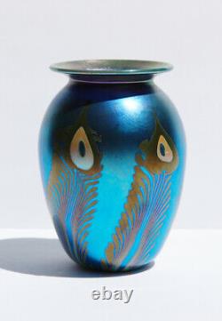 1982 John Cook Blue Iridescent Peacock Feathers Art Glass Vase Signed MINT