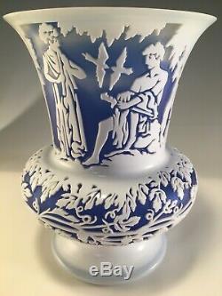 1988 Kelsey Murphy Pilgrim Cameo Glass Vase Cobalt Blue & White Musicians Signed