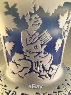 1988 Kelsey Murphy Pilgrim Cameo Glass Vase Cobalt Blue & White Musicians Signed