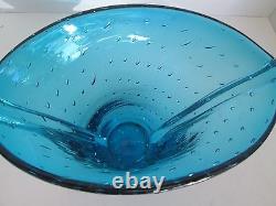 1x CONTROLLED BUBBLES Blue with Clear Handled Art Glass Vase Mid Century Modern