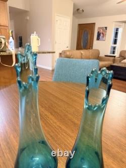 2 LE smith Peacock 3 Toe Swung Vases 10'& 11'. Selling As A Pair In Exc Con