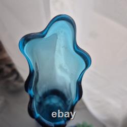 21 L E Smith MCM Peacock Blue Dominion Art Glass Swung Footed Vase VTG LE