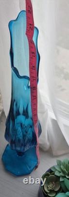 21 L E Smith MCM Peacock Blue Dominion Art Glass Swung Footed Vase VTG LE