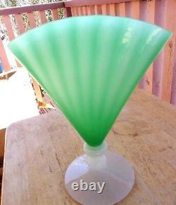 Antique Steuben #6287 Optic Rib Green Jade over Alabaster Fan Vase 8