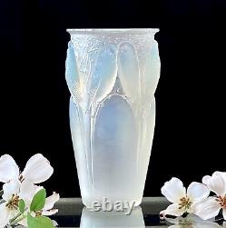 Authentic Signed R Lalique Ceylan Vase Opalescent Blue 1924 Model 905 Excellent