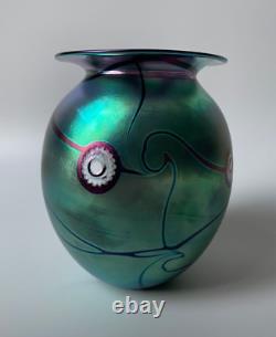 BEAUTIFUL ROBERT EICKHOLT OPALESCENCE AURENE VASE, 5.5 x 4.5 INCHES, 1997