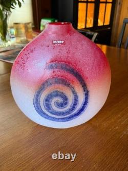 Barbini Murano Glass Pink-Red Vase with Blue Abstract Spiral 10.5 x 9.5 DS31