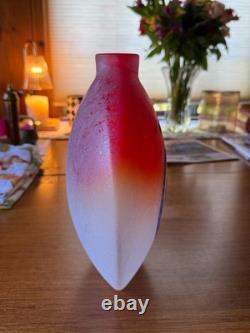 Barbini Murano Glass Pink-Red Vase with Blue Abstract Spiral 10.5 x 9.5 DS31