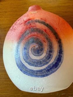 Barbini Murano Glass Pink-Red Vase with Blue Abstract Spiral 10.5 x 9.5 DS31