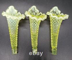 Beautiful Fenton Topaz Opalescent Hobnail Vaseline Glass 3 Horn Epergne