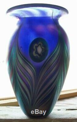 Beautiful Robert Eickholt 9 Purple Teal Iridescent Signed 2003 Art Glass Vase