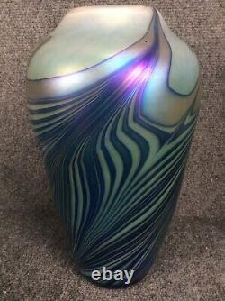 Beautiful Robert Held Canada pulled blue art glass vase 13