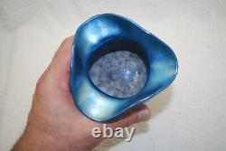 Beautiful Unsigned Steuben Tiffany Durand Blue Aurene Tri Corner Vase C1910