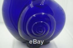 Beautiful Vintage Cambridge Glass Colbalt Blue Shell Vase