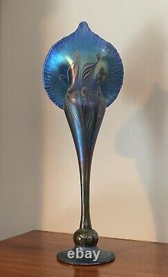 Blue Iridescent Pulled Feather Jack in The Pulpit Vase 14