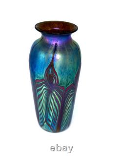 Blue Luster Vase With Red pulled feather Design. Saul Alcaraz