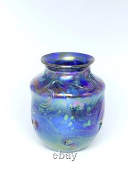 Blue Luster Vase With Wave Design. Blown Glass by Saul Alcaraz