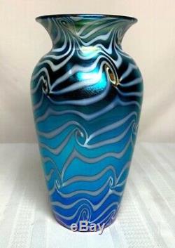 Durand Art Glass, Tall King Tut Coil Vase, White On Blue Iridescence, Nice