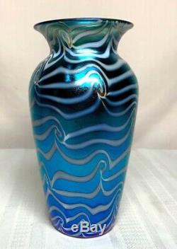 Durand Art Glass, Tall King Tut Coil Vase, White On Blue Iridescence, Nice