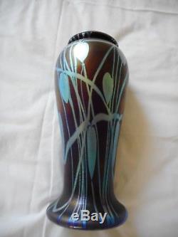 Durand Heart & Vine 9 1/2 Inch Vase Blue On Dark Amethyst-rare
