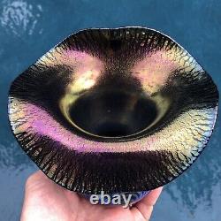 Early Elaine Hyde Hyper Iridescent Pulled Jack in the Pulpit Free Form Vase 1979