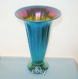 Entrancing IRIDESCENT Interior LUNDBERG ART Glass VASE Ribbed BLUE AURENE 6High