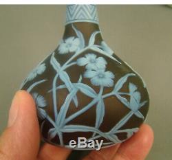 Fantastic Thomas Webb Brown/blue Cameo Glass Bud Vase