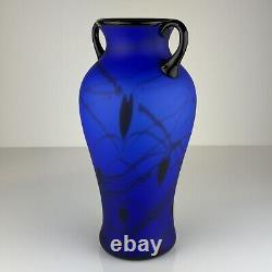 Fenton 2005 Dave Fetty Braveheart vase # 8858 K8 899/1450