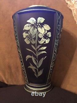 Fenton Art Glass Blue Vase Signed by Martha Reynolds LE # 825 of 1250