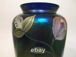 Fenton Art Glass Favrene Connoisseur Collection Felicity Vase 2001 Signed #213