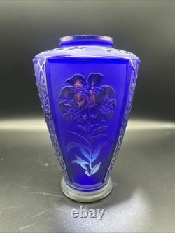 Fenton Art Glass Limited Edition 1996 Favrene Cut-Back Vase