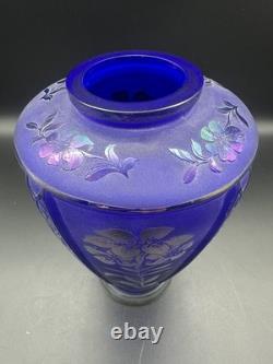 Fenton Art Glass Limited Edition 1996 Favrene Cut-Back Vase Fenton Art Glass Limited Edition 1996 Favrene Cut-Back Vase