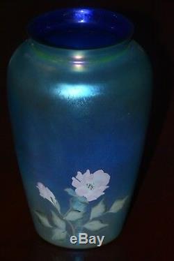 Fenton Glass Favrene Vase with HP Pink Roses 8 3/4 tall C. Riggs