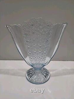 Fenton Glass LIGHT BLUE Daisy Button Fan Vase HARD TO FIND MINT