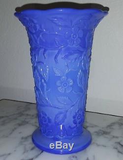 Fenton Periwinkle Blue 1930's Peacock Vase