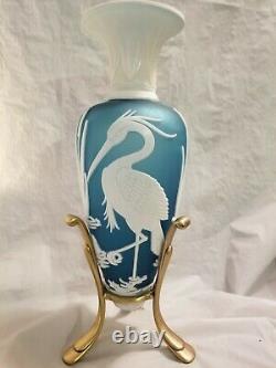 Fenton by Kelsey Murphy-Bomkamp blue with white crane bird 13''tall exc. Conditi