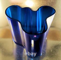 Iconic SAVOY Rich Blue Glass WAVE VASE, Alvar Aalto for IITTALA Finland 6.25