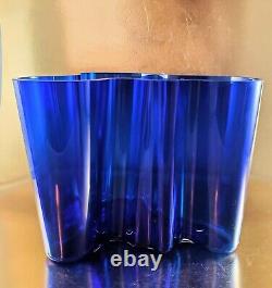 Iconic SAVOY Rich Blue Glass WAVE VASE, Alvar Aalto for IITTALA Finland 6.25