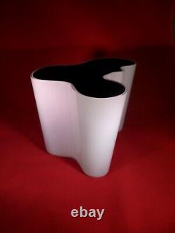 Iittala Aalto White/Dark Blue Dual Colored Vase 6 1/4