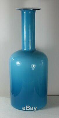 Kastrup Holmegaard Otto Brauer Blue and White Encased Gul Vase 45. Cms