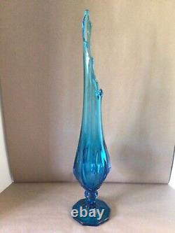 L E Smith Bluenique Dominion Footed 9 Panel 23-5/8 Glass Floor Swung Vase MCM