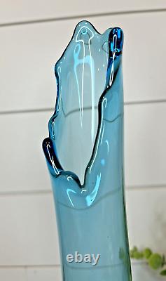 L. E. Smith Peacock Blue Swung Stretch Tri-footed 3 Toe Smoothie Vase 14.25