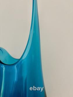 LE Smith 19.25 Blue Simplicity Swung Glass Footed Pitcher Vase
