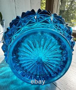 LE Smith Peacock Blue Diamond Butt 22 MCM Swung Glass Vase