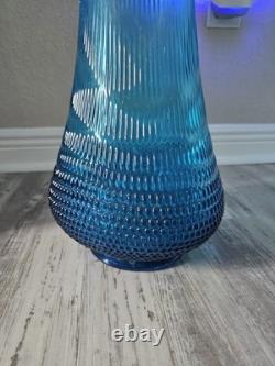 LE Smith Swung Floor Vase