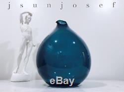 Large 13 Blue Bird Vase Vessel by Kjell Blomberg for Gullaskruf of Sweden
