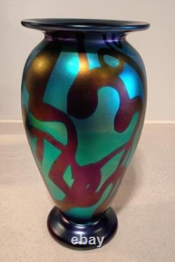 Large 9.5 Stunning 2002 Signed Robert Eickholt Iridescent Footed Art Glass Vase