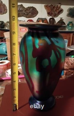 Large 9.5 Stunning 2002 Signed Robert Eickholt Iridescent Footed Art Glass Vase